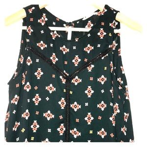 Lush Green Geometric Tank Top